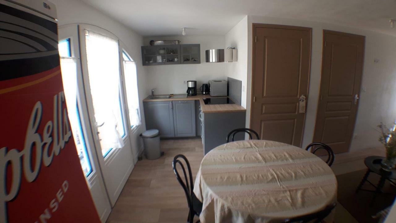 Ty-Yado Villa Ambon Exteriör bild