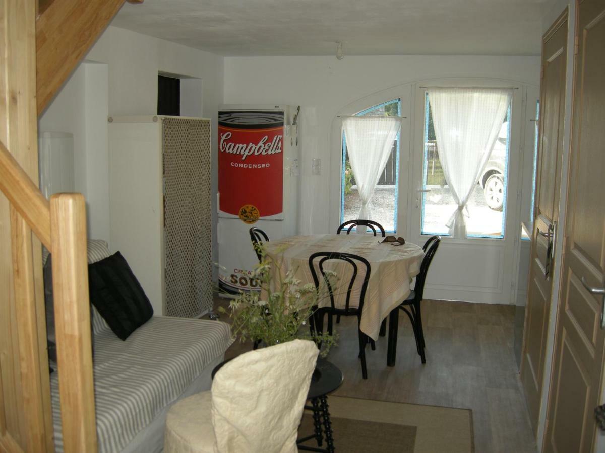 Ty-Yado Villa Ambon Exteriör bild