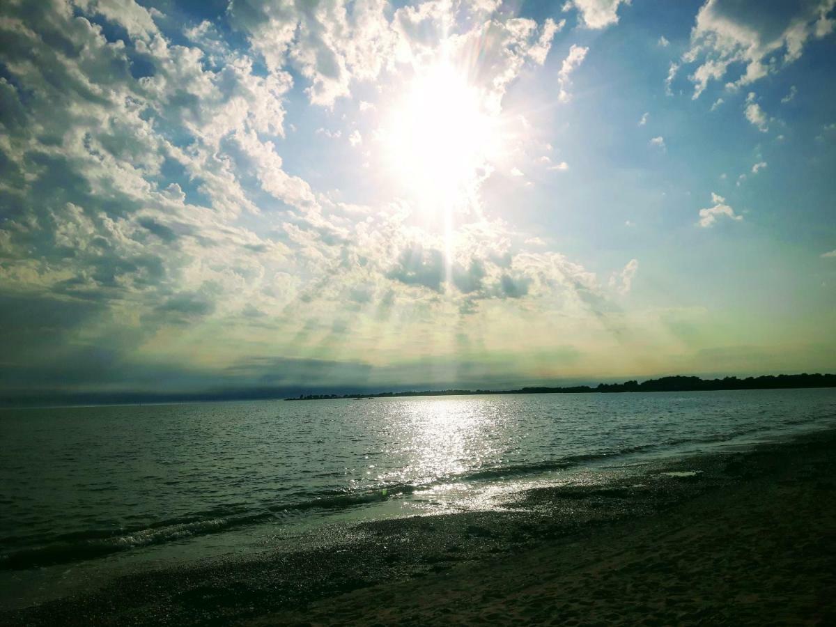 Ty-Yado Villa Ambon Exteriör bild