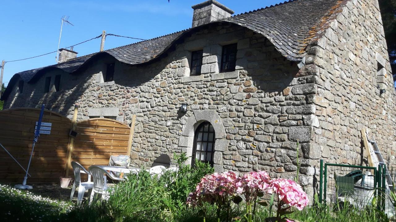 Ty-Yado Villa Ambon Exteriör bild